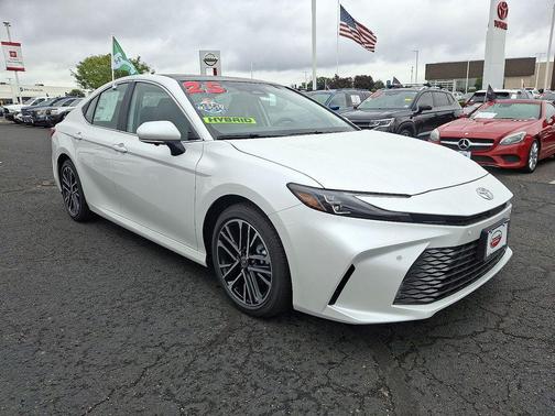 2025 Toyota Camry XLE