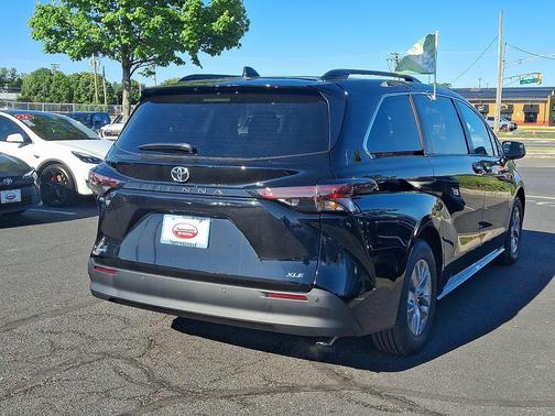 Midnight Black 2026 Toyota Sienna XLE