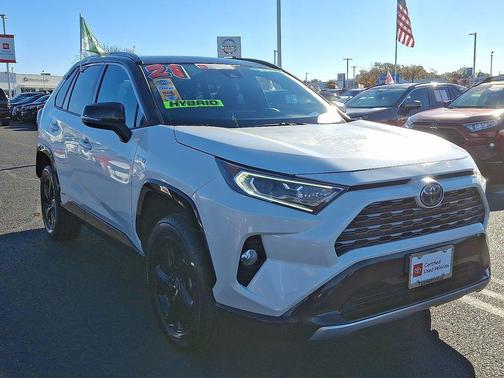 2021 Toyota RAV4 Hybrid SE
