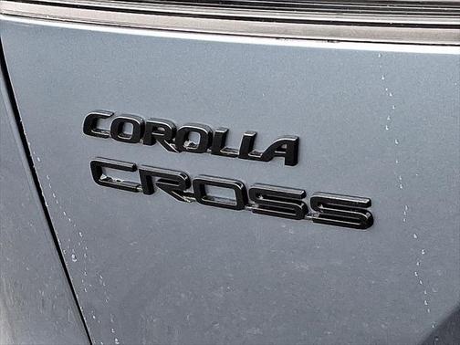 2025 Toyota Corolla Cross XLE