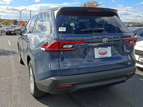 2026 Toyota Highlander LE