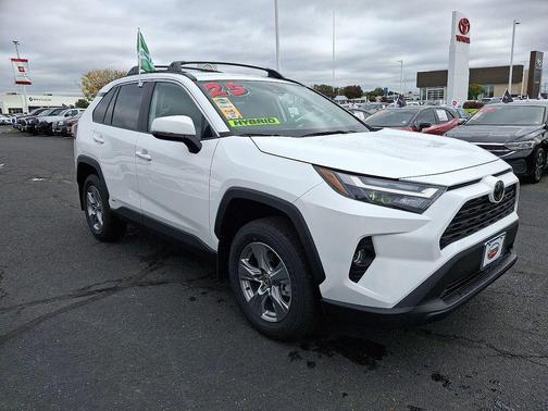 2025 Toyota RAV4 Hybrid XLE