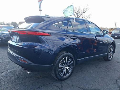 2023 Toyota Venza LE