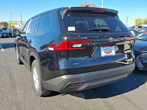 2026 Toyota Highlander LE