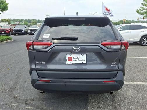 2022 Toyota RAV4 LE