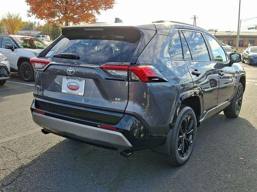 2025 Toyota RAV4 Hybrid SE