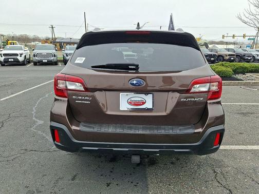 Cinnamon 2019 Subaru Outback 2.5i Touring
