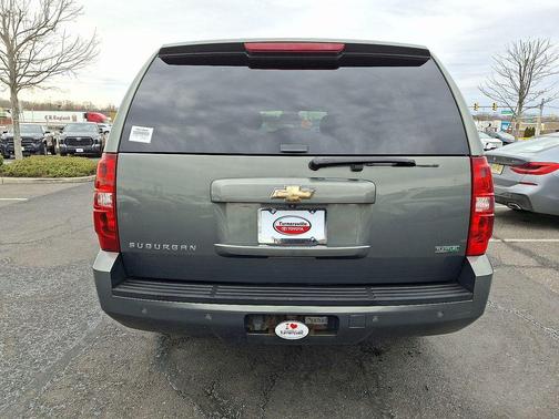 2011 Chevrolet Suburban 1500 LS