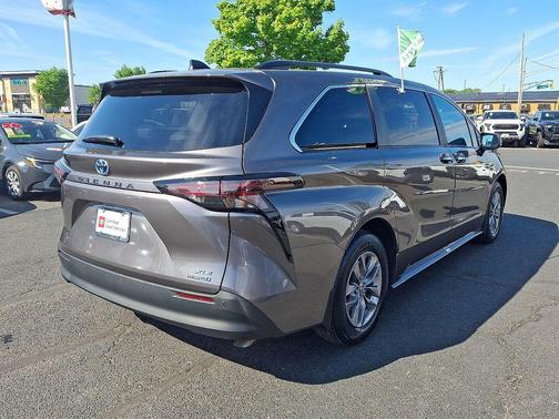 Predawn Gray Mica 2024 Toyota Sienna XLE