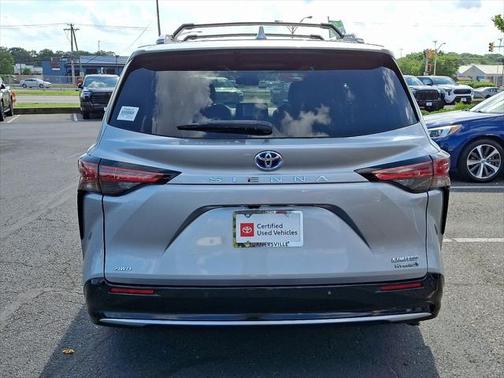 2022 Toyota Sienna Limited 7-Passenger