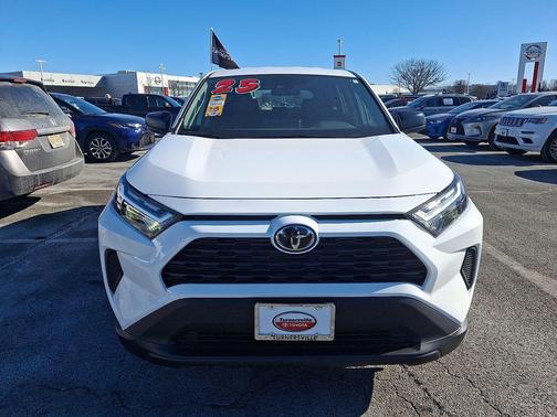 2025 Toyota RAV4 LE