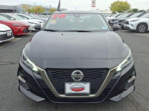 2020 Nissan Altima SR FWD