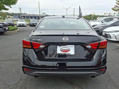 2020 Nissan Altima SR FWD