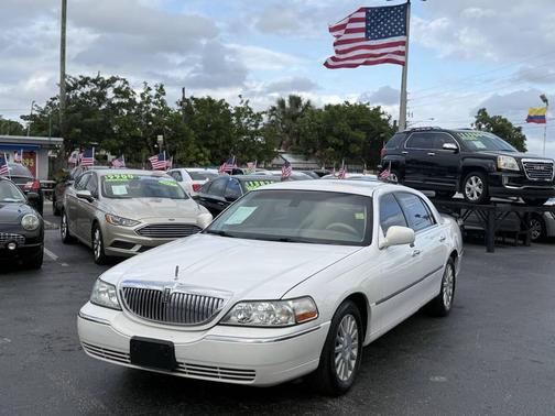 2003 Lincoln Town Car Signature
