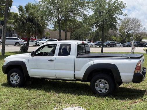 White 2015 Toyota Tacoma PreRunner