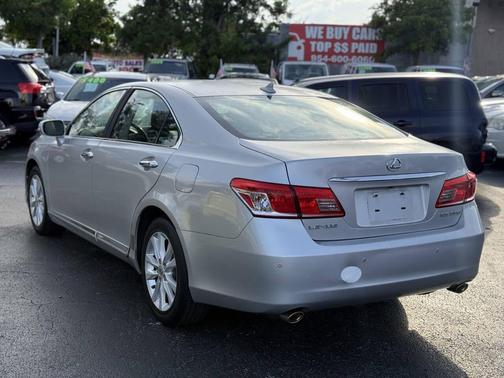 Silver 2010 Lexus ES 350 Base