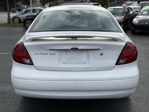 2003 Ford Taurus SES 4dr Sedan