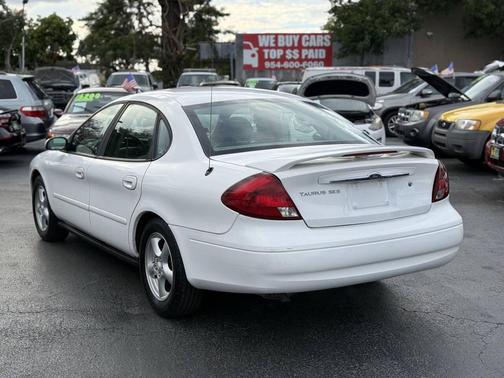 2003 Ford Taurus SES 4dr Sedan