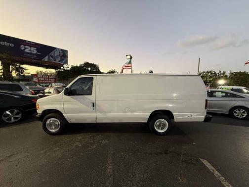 2005 Ford E250 Cargo
