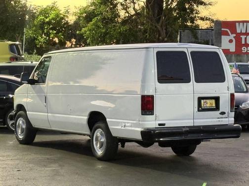2005 Ford E250 Cargo
