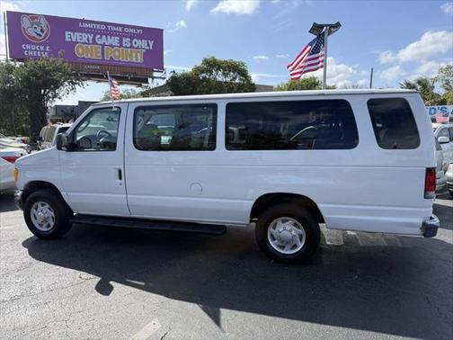 2006 Ford E350 Super Duty XL Wagon