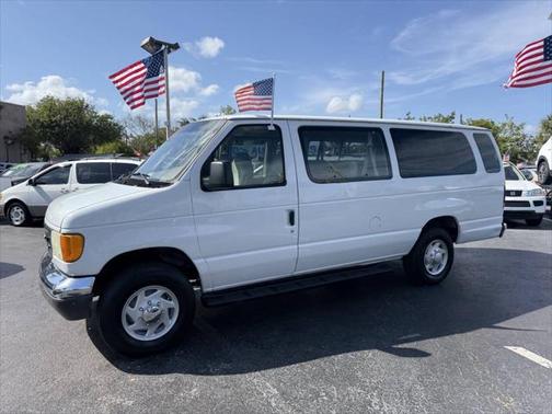 2006 Ford E350 Super Duty XL Wagon