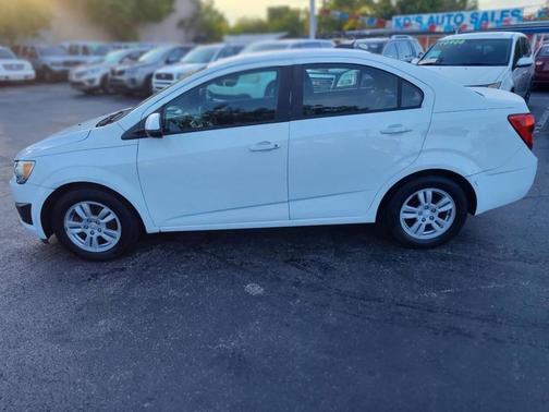White 2015 Chevrolet Sonic LT
