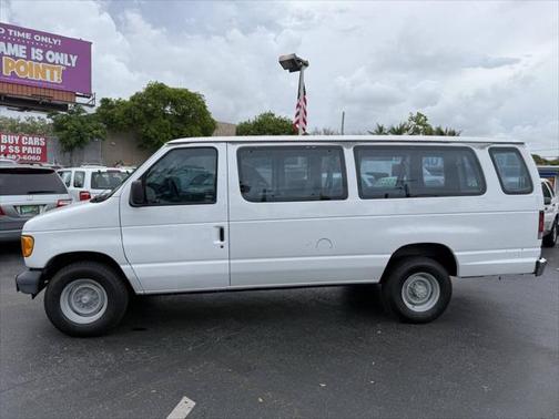 2006 Ford E350 Super Duty XL Wagon