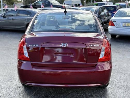 2009 Hyundai Accent SE