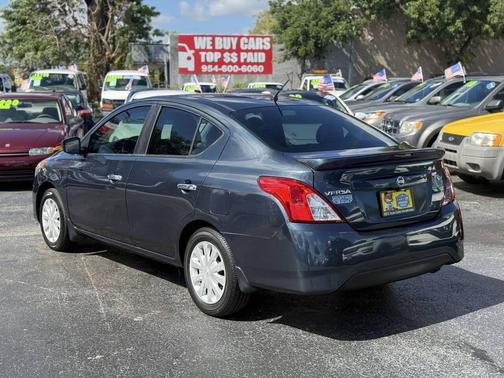 2017 Nissan Versa 1.6 SV