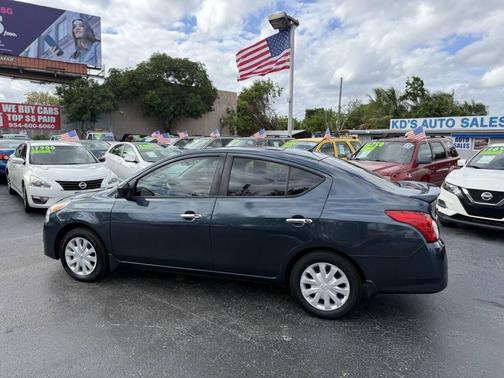 2017 Nissan Versa 1.6 SV