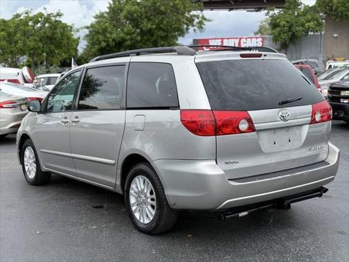 2008 Toyota Sienna LE