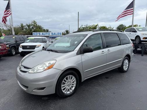 2008 Toyota Sienna LE
