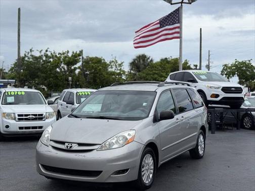 2008 Toyota Sienna LE