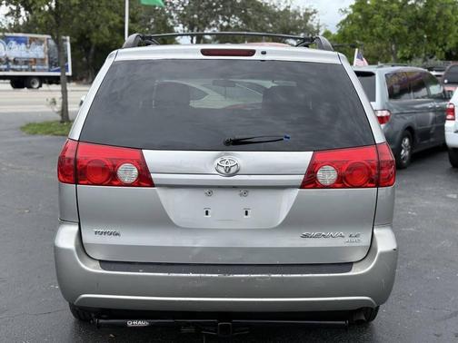 2008 Toyota Sienna LE