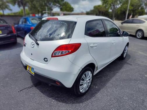 2011 Mazda Mazda2 Touring 4dr Hatchback 4A