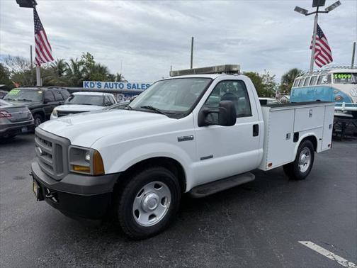 2005 Ford F-350 XL Crew Cab