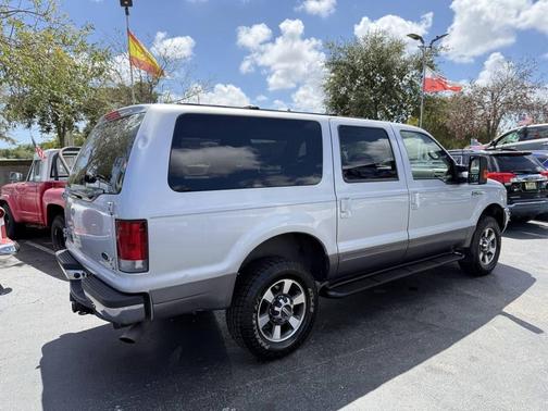 2001 Ford Excursion XLT 4WD 4dr SUV