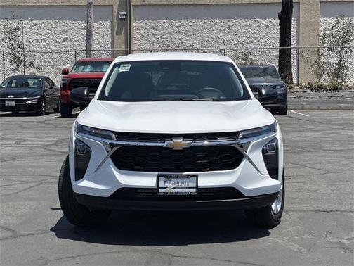2025 Chevrolet Trax LS