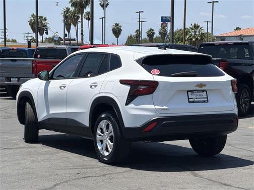 2025 Chevrolet Trax LS