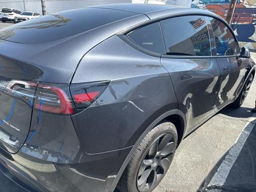 2024 Tesla Model Y Long Range Dual Motor All-Wheel Drive