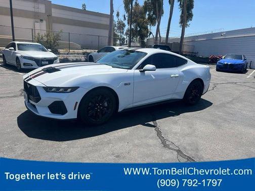 OXFORD WHITE 2024 Ford Mustang GT