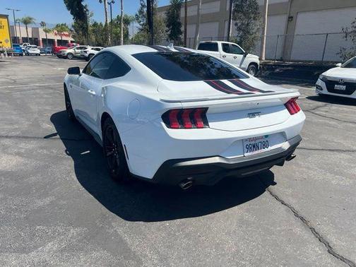 OXFORD WHITE 2024 Ford Mustang GT