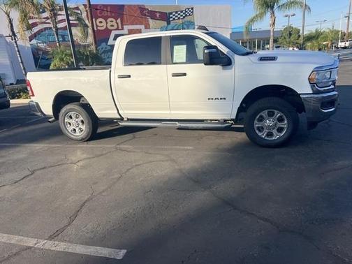 2024 RAM 2500 Big Horn Crew Cab 4x4 6'4' Box