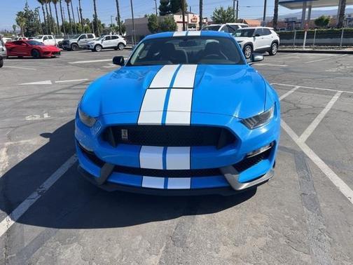 2017 Ford Shelby GT350 Base
