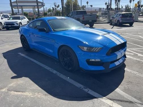 2017 Ford Shelby GT350 Base