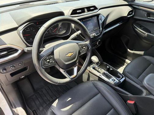 Summit White 2023 Chevrolet Trailblazer ACTIV