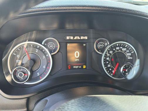 2024 RAM 3500 Big Horn Crew Cab 4x4 8' Box