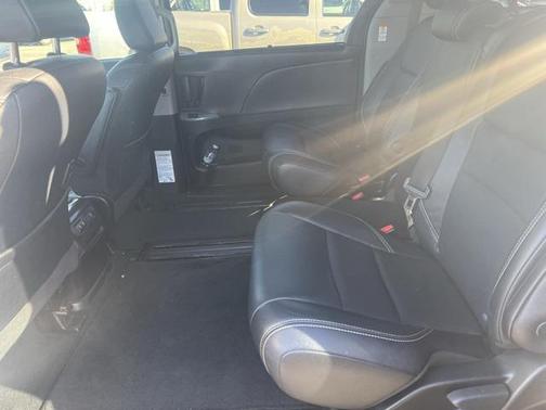 2019 Toyota Sienna SE