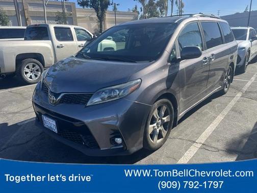 2019 Toyota Sienna SE